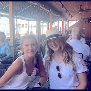 Meet your Posher, Tonya